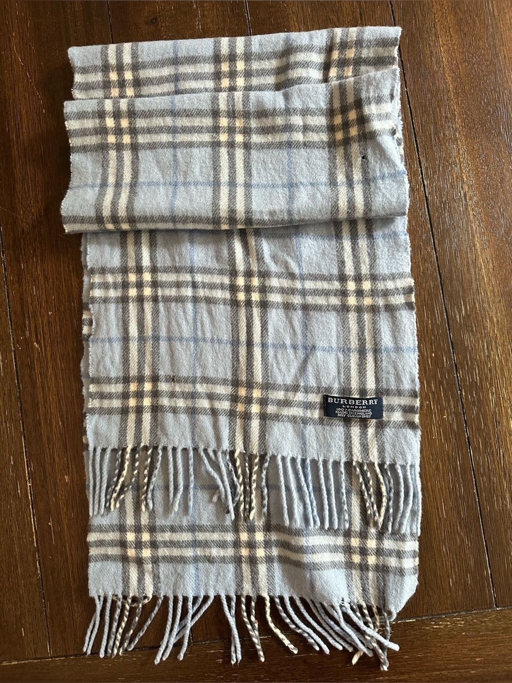 Vintage Burberry Cashmere scarf - Picture 2 of 11